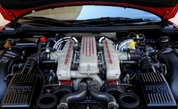 Lampka ‘check engine’ - co może oznaczać i dlaczego nie panikować?